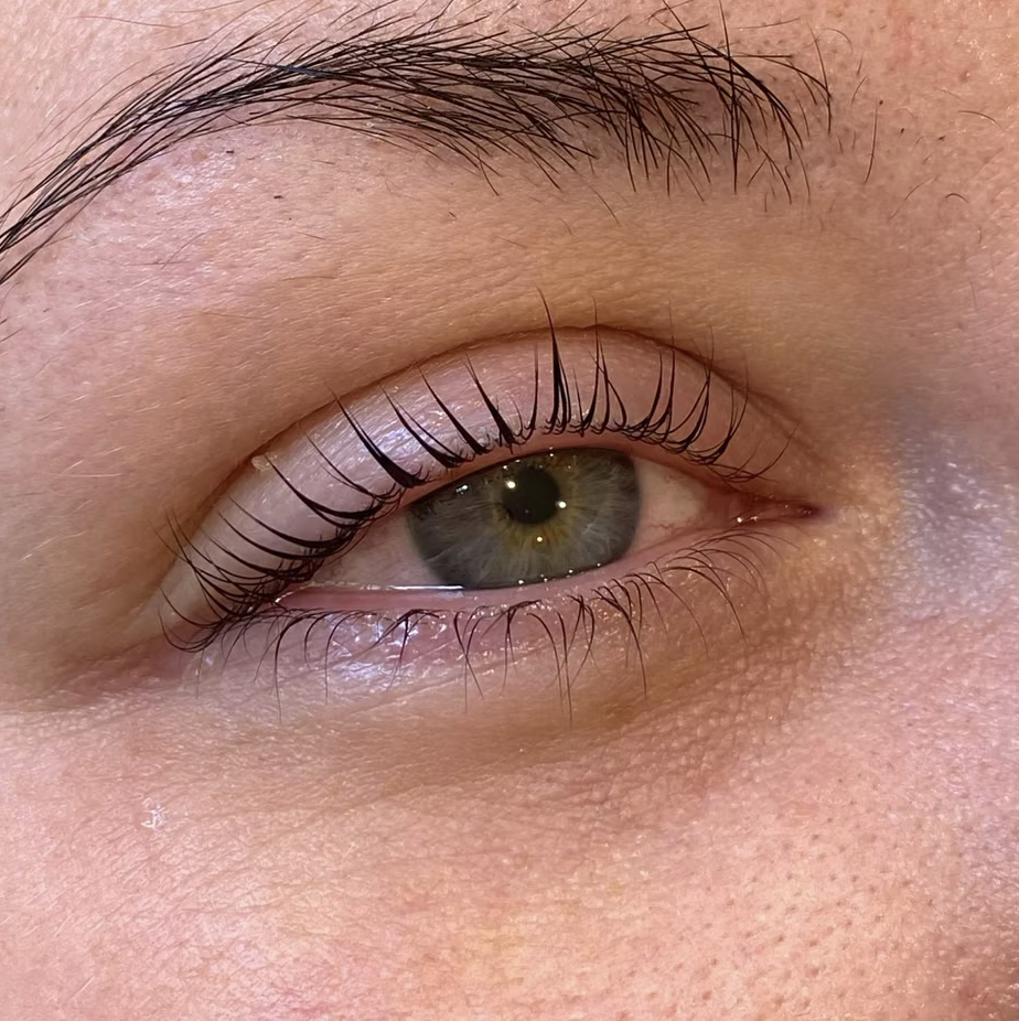 Natural lash lift and tint