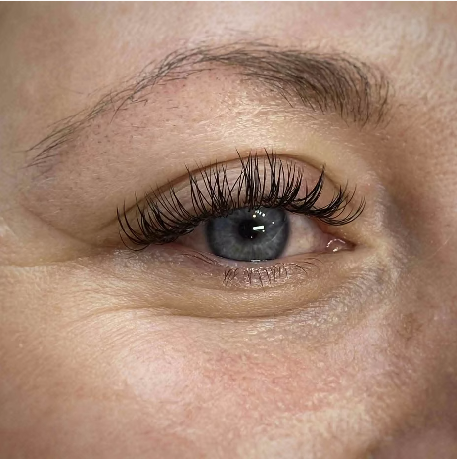 Full volume lash set